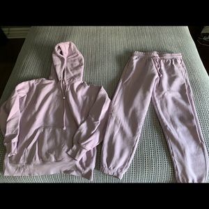 Aritzia sweat set in frosted lavender